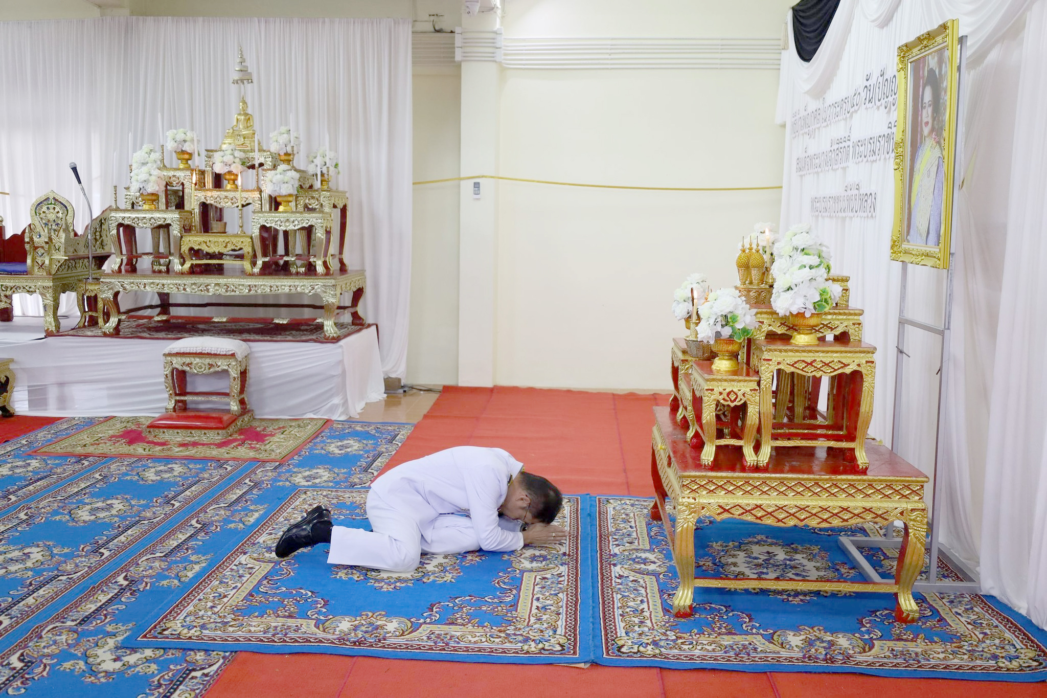 title - ส.ป.ก.กระบี่ ร่วมพิธีบำเพ็ญกุศลปัญญาสมวาร (50 วัน) แห่งการสวรรคต ถวายเป็นพระราชกุศลสมเด็จพระนางเจ้าสิริกิติ์ พระบรมราชินีนาถ พระบรมราชชนนีพันปีหลวง